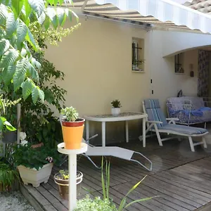 Chez Régine Et Grégoire Couette-café Marseille